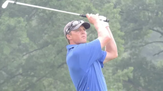 Former Open Champ Brett Jones Leads Frank Esposito By One Shot