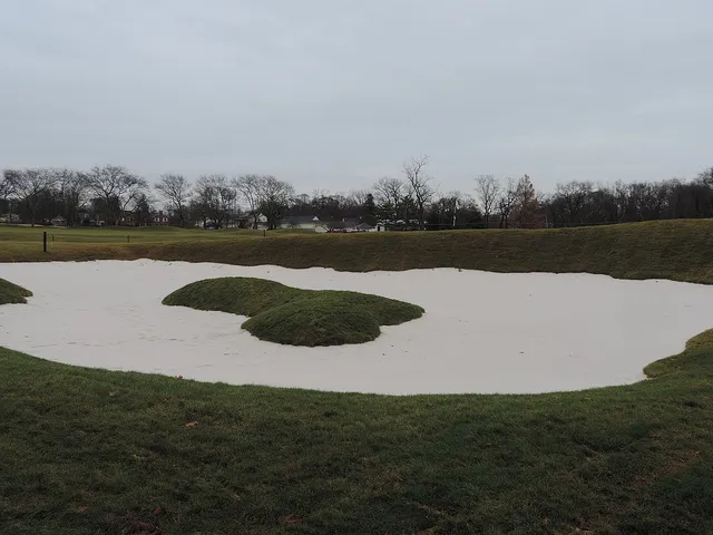 Spring Lake G.C. In Midst Of Bunker Restoration Project